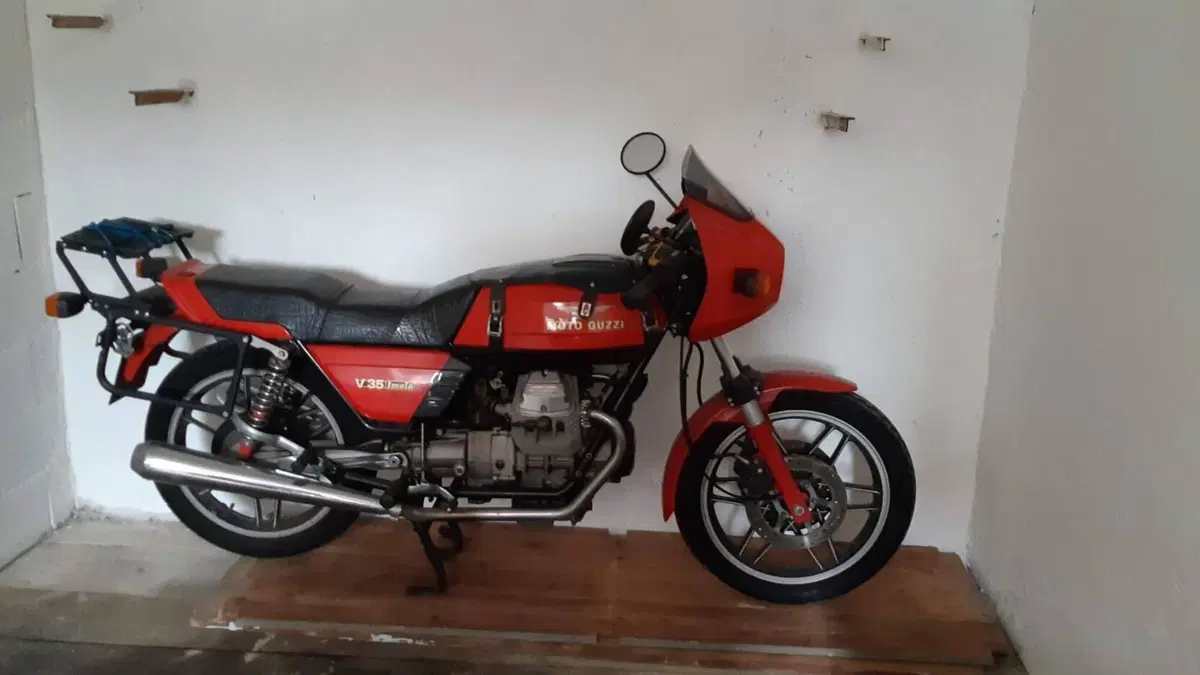 Moto Guzzi   (2)