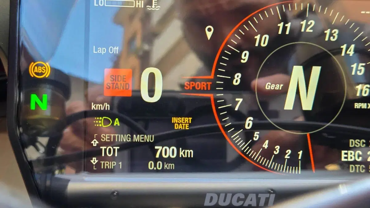 Ducati Panigale V4 SP2 30° Anniversario 916 (2024)  (4)