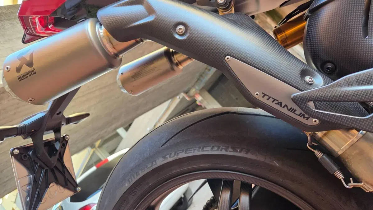 Ducati Panigale V4 SP2 30° Anniversario 916 (2024)  (14)