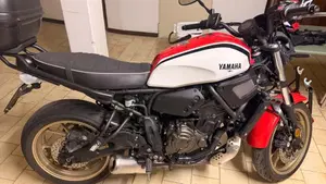 Yamaha XSR 700 (2022 - 26)  (2)