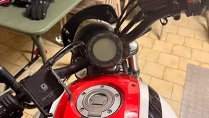 Yamaha XSR 700 (2022 - 26)  (7)