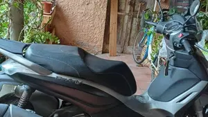 Piaggio Beverly 350 SportTouring ie ABS (2011 - 17)  (4)