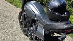 Ducati Scrambler 800 Night Shift (2021 - 22)  (3)
