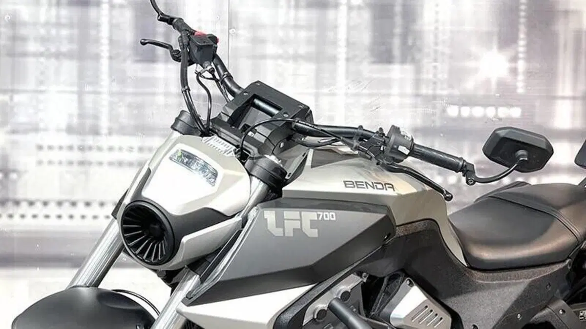 Benda Motorcycles LFC 700 (2024 - 26)  (4)