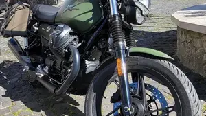 Moto Guzzi V7 Stone Ten (2024 - 25)  (12)