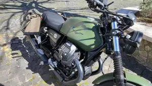 Moto Guzzi V7 Stone Ten (2024 - 25)  (13)