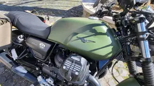 Moto Guzzi V7 Stone Ten (2024 - 25)  (14)