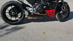 Ducati Streetfighter V2 (2022 - 24)  (3)