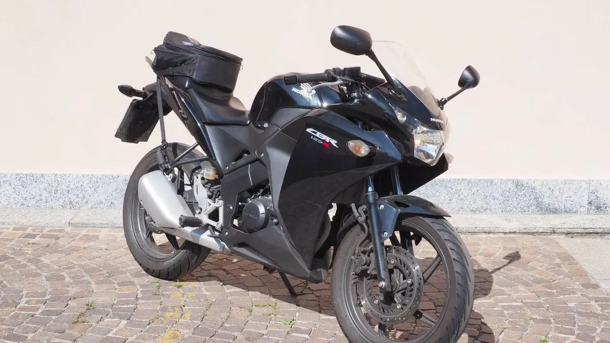 Honda CBR 125 R (2007 - 17)  (2)