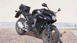 Honda CBR 125 R (2007 - 17)  (2)