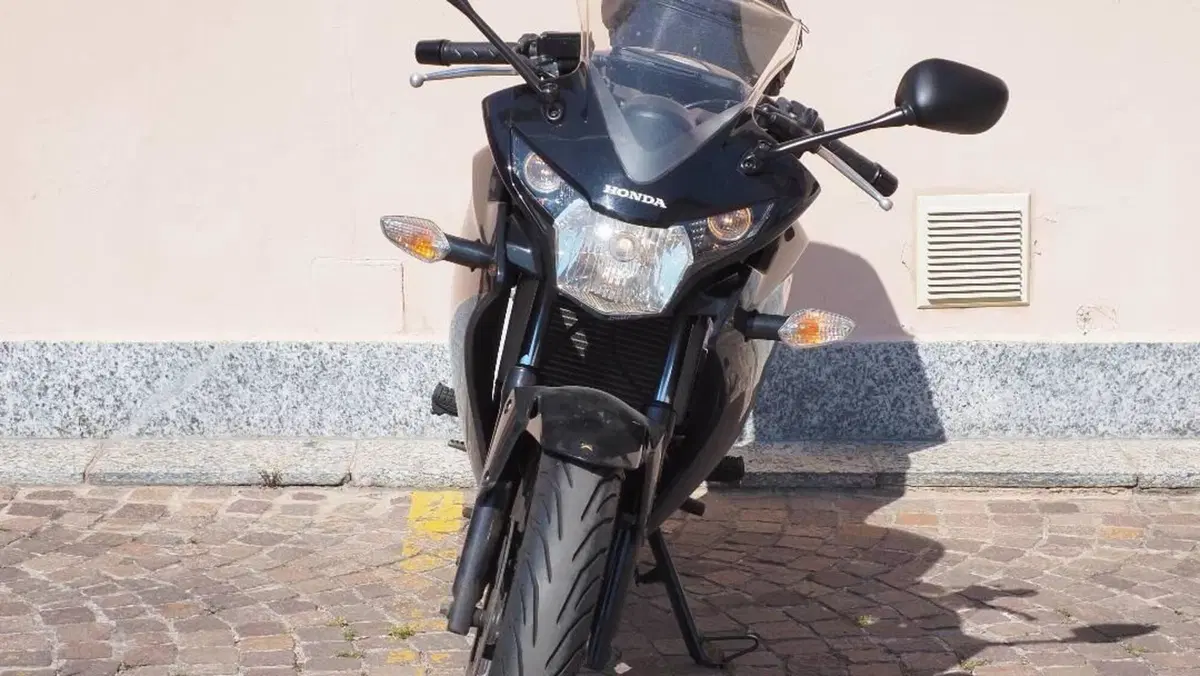 Honda CBR 125 R (2007 - 17)  (3)
