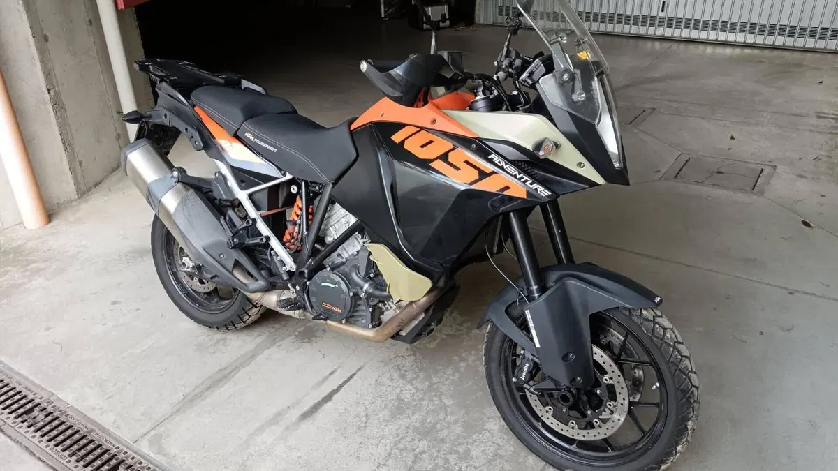 KTM 1050 Adventure (2015 - 16)  (2)