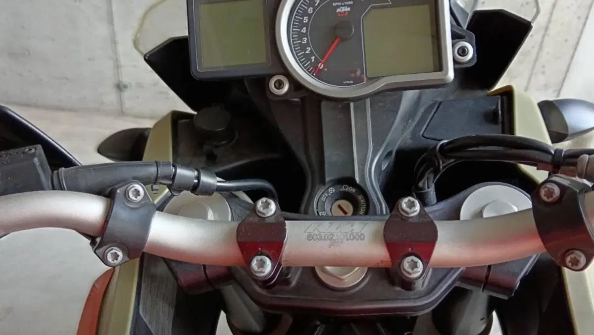KTM 1050 Adventure (2015 - 16)  (10)