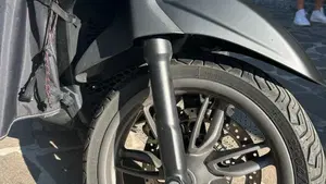 Piaggio Beverly 300 S ABS-ASR (2021 - 25)  (4)