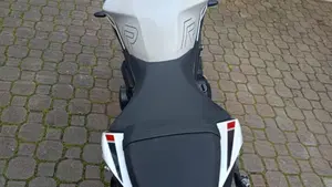 Triumph Street Triple 765 R (2023 - 26)  (3)