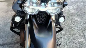 Moto Guzzi V85 TT Travel (2021 - 23)  (2)