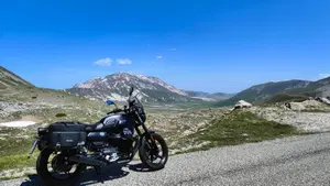Moto Guzzi V7 Stone (2021 - 24)  (7)