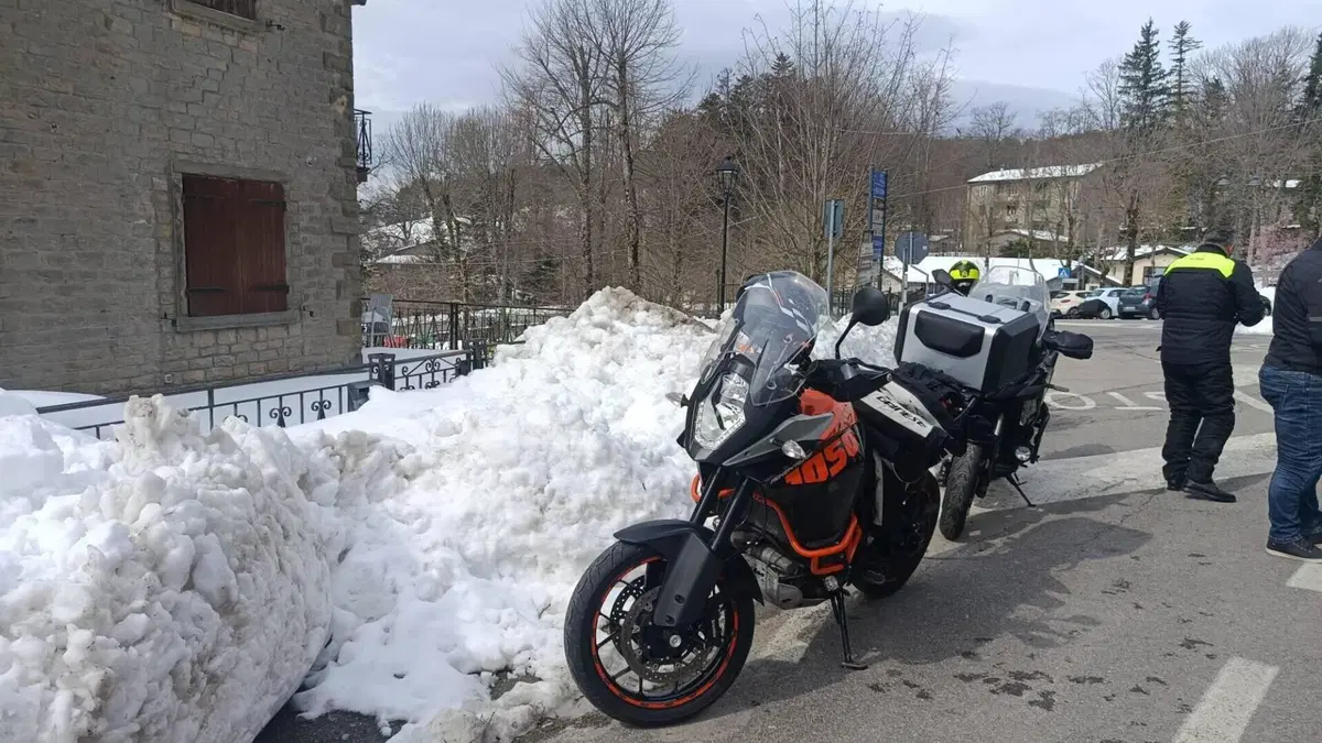 KTM 1050 Adventure (2015 - 16)  (2)