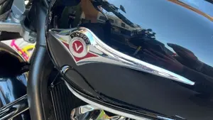 Kawasaki Vulcan VN 900 Custom (2006 - 09)  (12)