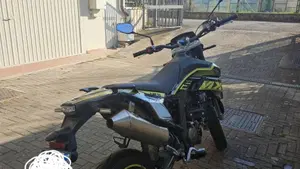 FB Mondial SMX 125 Motard (2021 - 24)  (4)