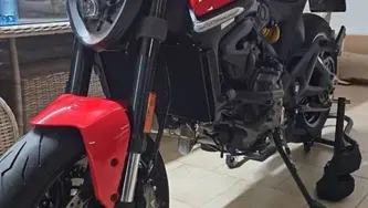 Ducati Monster 937 + (2021 - 25) usata