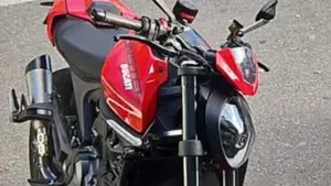 Ducati Monster 937 + (2021 - 25)  (2)