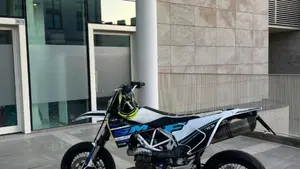 Husqvarna 701 Supermoto (2017 - 19)  (7)