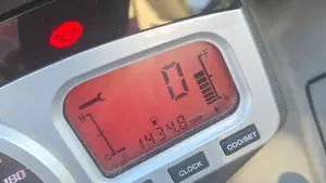 Aprilia SR Max 300 (2011 - 16)  (6)