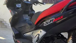 Aprilia SR Max 300 (2011 - 16)  (5)