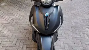 Piaggio Beverly 300 S ABS-ASR (2021 - 25)  (6)