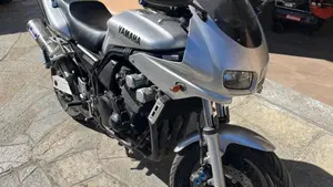 Yamaha FZS 600 Fazer (1998 - 01) 