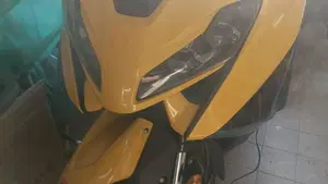 Yamaha T-Max 560 (2022 - 24)  (4)