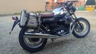 Moto Guzzi V7 III Anniversario (2017 - 18) usata
