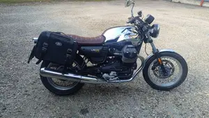 Moto Guzzi V7 III Anniversario (2017 - 18)  (6)