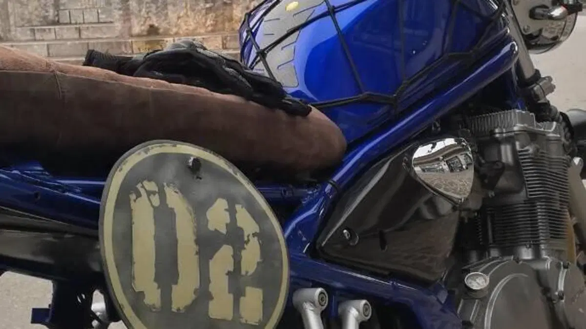 Suzuki GSF 600 Bandit (2000 - 05)  (4)