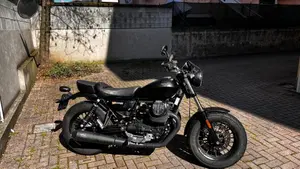 Moto Guzzi V9 Bobber (2018 - 20) 