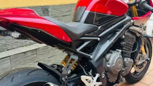 Triumph Speed Triple 1200 RR Bond Edition (2023) 