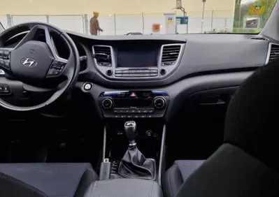 Hyundai Tucson 1.7 CRDi XPossible (6)
