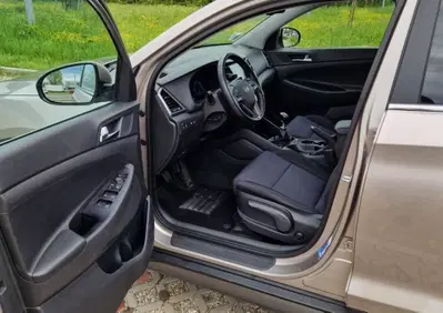 Hyundai Tucson 1.7 CRDi XPossible (7)