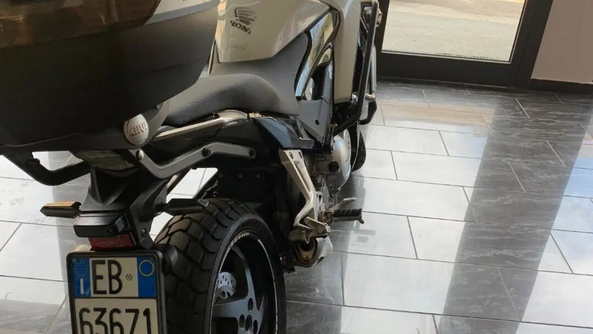 Honda Crossrunner ABS (2010 - 14)  (2)