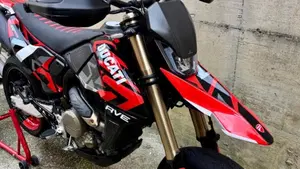 Ducati Hypermotard 698 Mono RVE (2024 - 26)  (2)