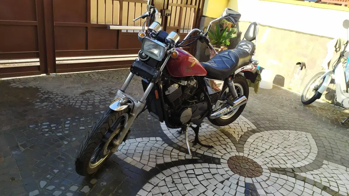 Honda  
