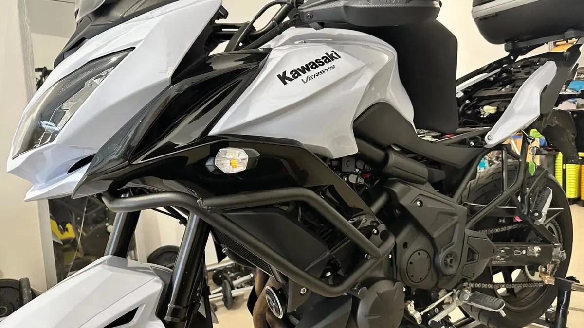 Kawasaki Versys 650 ABS (2015 - 16)  (2)