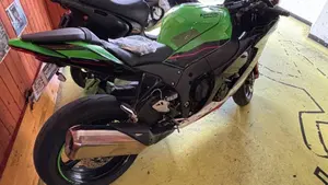 Kawasaki Ninja 1000 ZX-10R (2021 - 25)  (4)