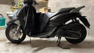 Piaggio Beverly 350 SportTouring ie (2011 - 15)  (4)
