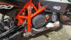 KTM 690 Duke R (2010 - 15)  (3)