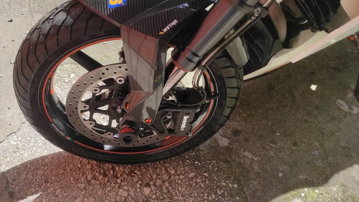 KTM 690 Duke R (2010 - 15)  (6)