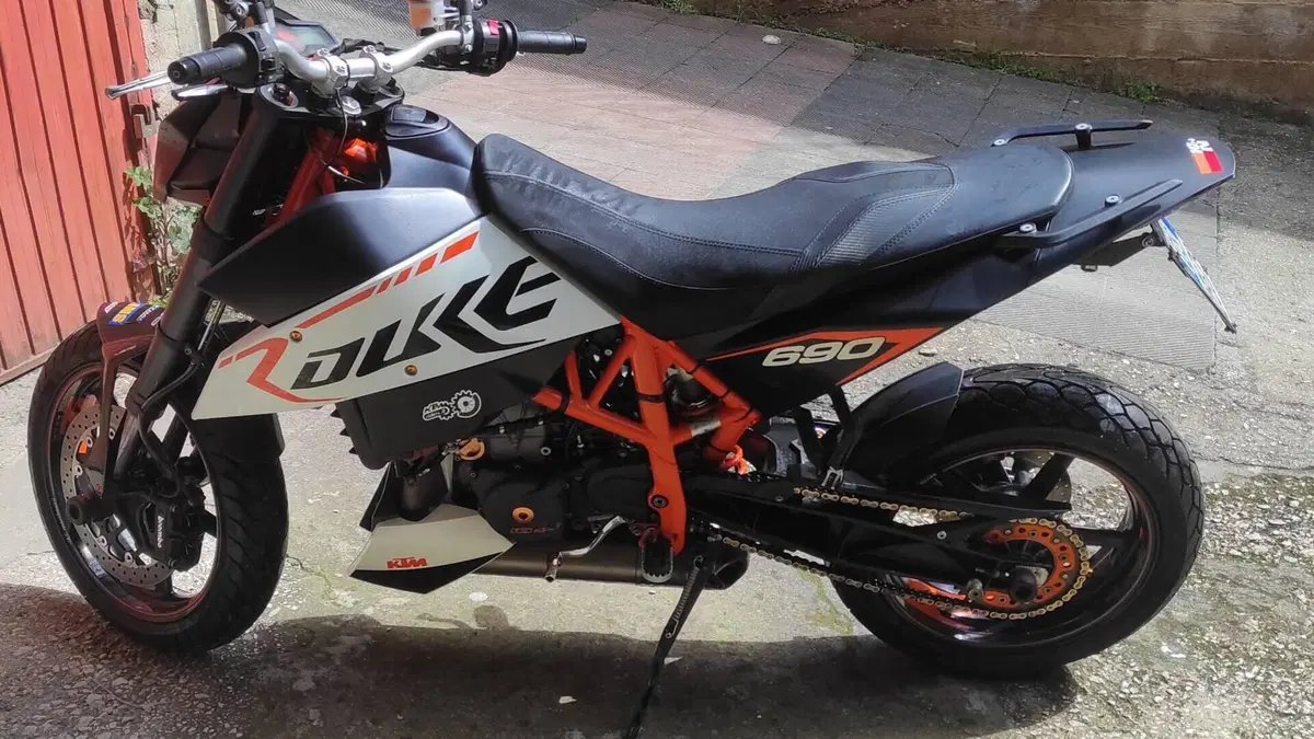 KTM 690 Duke R (2010 - 15)  (2)