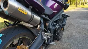Triumph Street Triple (2007 - 12)  (5)