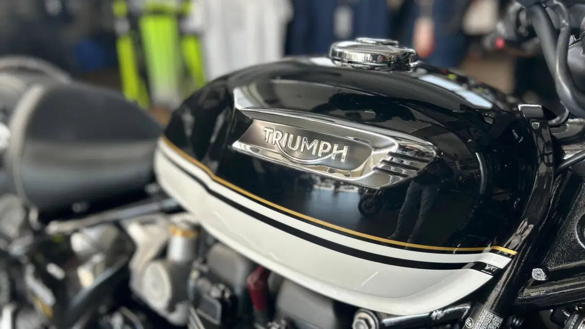 Triumph Bonneville Speedmaster 1200 (2026)  (6)